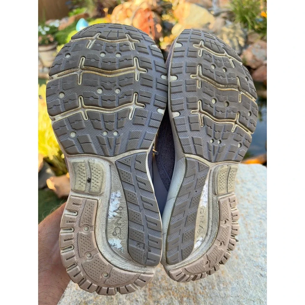 Brooks Transmit 3 Womens Running Shoes Purple Lavender 1203501B542 Size 7 Medium